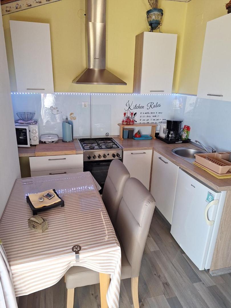 Stana A2+2 For 4 Persons With Balcony And Sea View Apartment